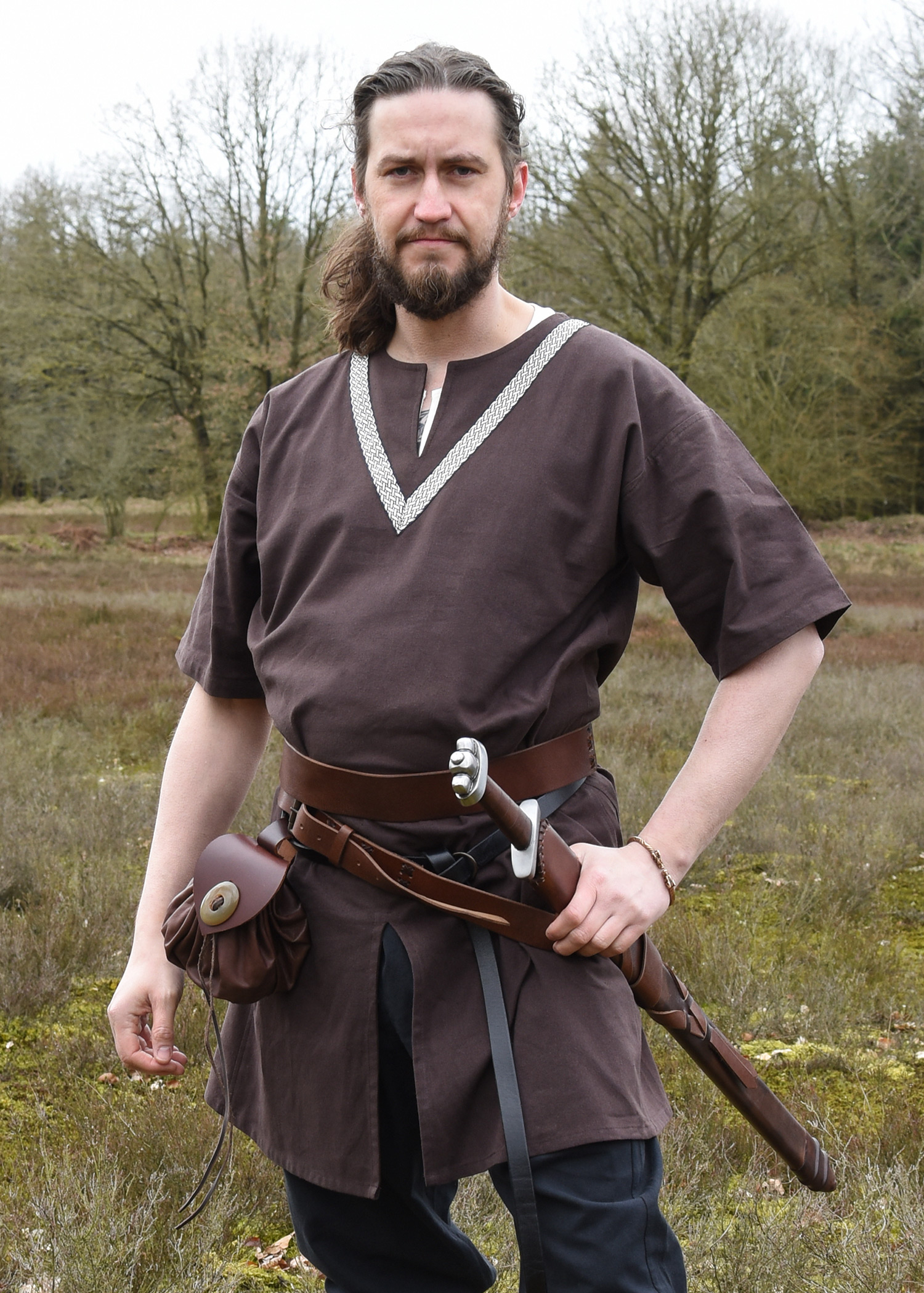 Mittelalter-Tunika Ailrik mit Bordüre, kurzarm, braun, Größe S