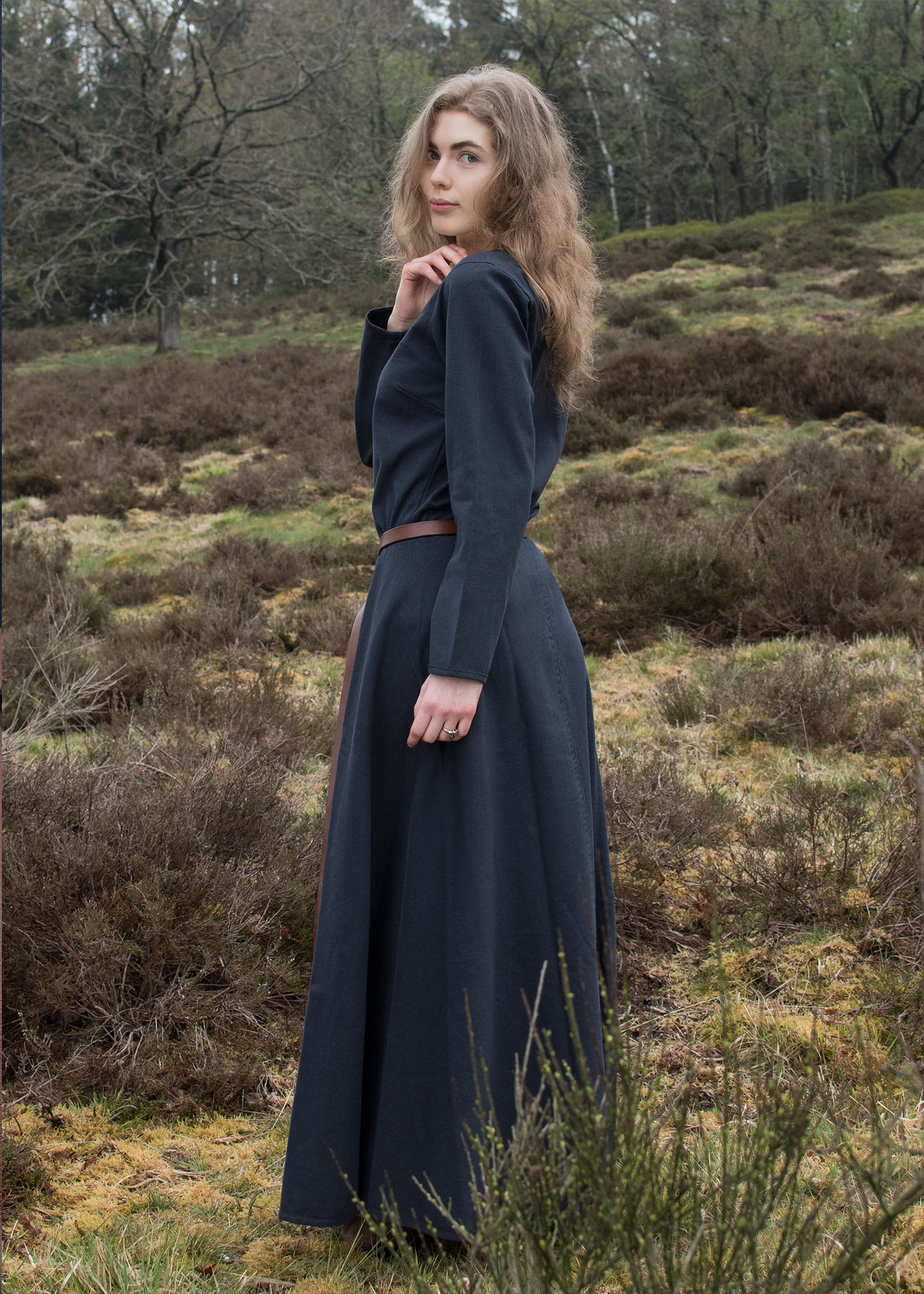 Schlichtes Mittelalterkleid Afra aus Canvas, dunkelblau, Größe L